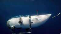 kapal selam mini titanic Kapal selam Titan yang membawa lima orang ke bangkai kapal Titanic, Selasa, 20 Juni 2023, diduga meledak dan menewaskan seluruh penumpangnya. (Ekspedisi OceanGate melalui AP)