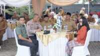 pembangunan menara masjid agung asahan Bupati, Wakil Bupati Asahan dan Forkopimda dalam acara peletakan batu pertama menara Masjid Agung H Achmad Bakrie Kisaran, Selasa (27/6/2023). (Dok Diskominfo Asahan)