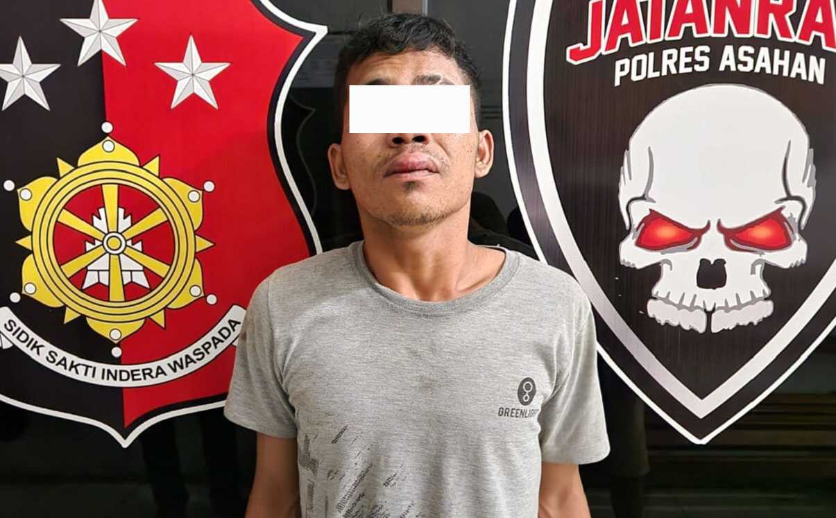 AS alias Bag, tersangka pencurian sepeda motor yang terekam CCTV setelah diamankan di Mapolres Asahan, Minggu (4/6/2023). (foto istimewa)