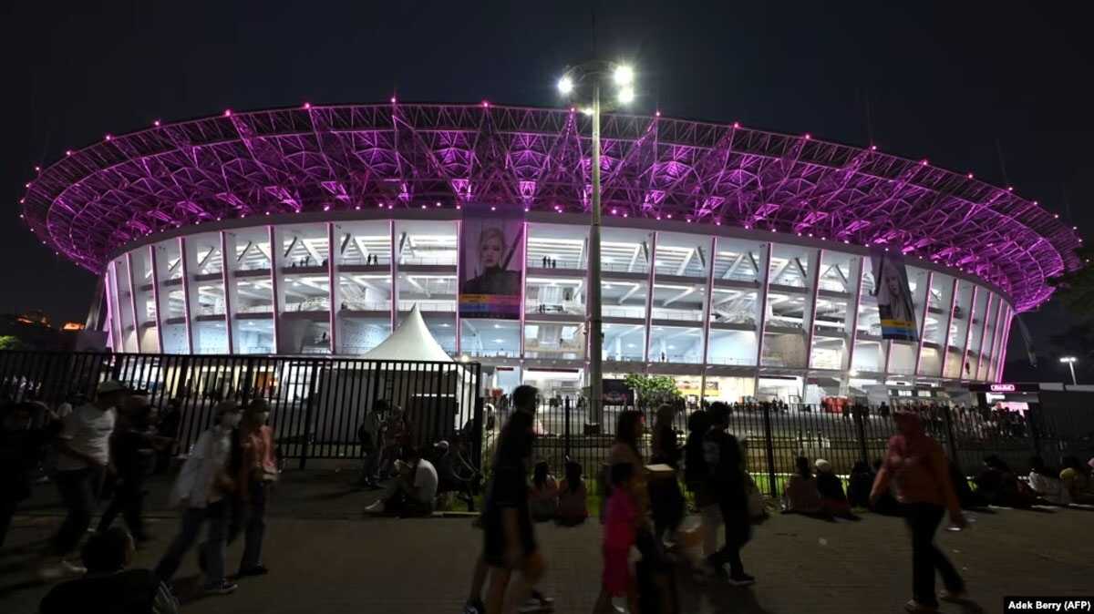 Ilustrasi: Stadion Gelora Bung Karno ketika pegelaran konser musik K-Pop Black Pink di Jakarta pada 12 Maret 2023. (Foto: ADEK BERRY/AFP)