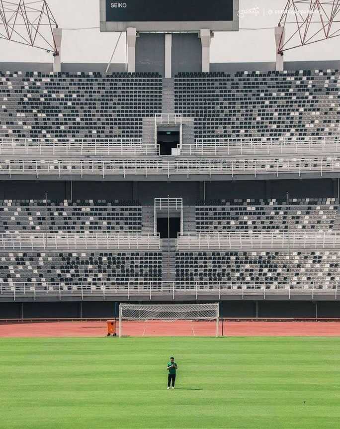 stadion gelora bung tomo Stadion Gelora Bung Tomo akan menjadi tempat berlangsungnya laga FIFA Matchday Indonesia melawan Palestina, Rabu (14/6). (Instagram @stadiongbt)