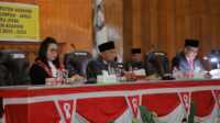 Bupati Asahan H Surya menghadiri pelantikan anggota DPRD Asahan Pengganti Antar Waktu (PAW) YOa Waita Silaban di DPRD Asahan, Senin (10/7/2023). (dokumentasi pribadi)