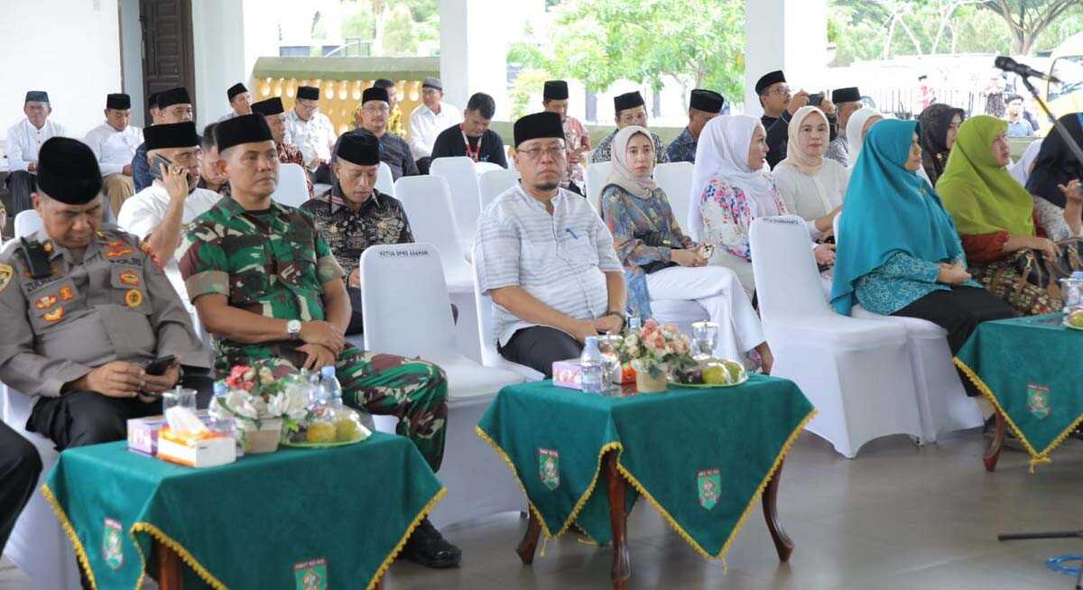 jamaah haji asahan pulang Sekda Asahan bersama sejumlah pejabat menghadiri penyambutan jamaah haji kloter 3 di di Gedung Tahfidz Masjid Agung H. Achmad Bakrie Kisaran. (Dokumentasi pribadi)