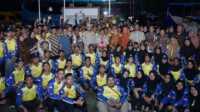 kontingen pramuka asahan Kontingen Pramuka Kwarcab Asahan berfoto bersama usai pelepasan mengikuti Raimuna Daerah Sumatera Utara di kantor Kwarcab Pramuka Asahan, MInggu (2/7/2023) malam. (Dokumentasi pribadi)
