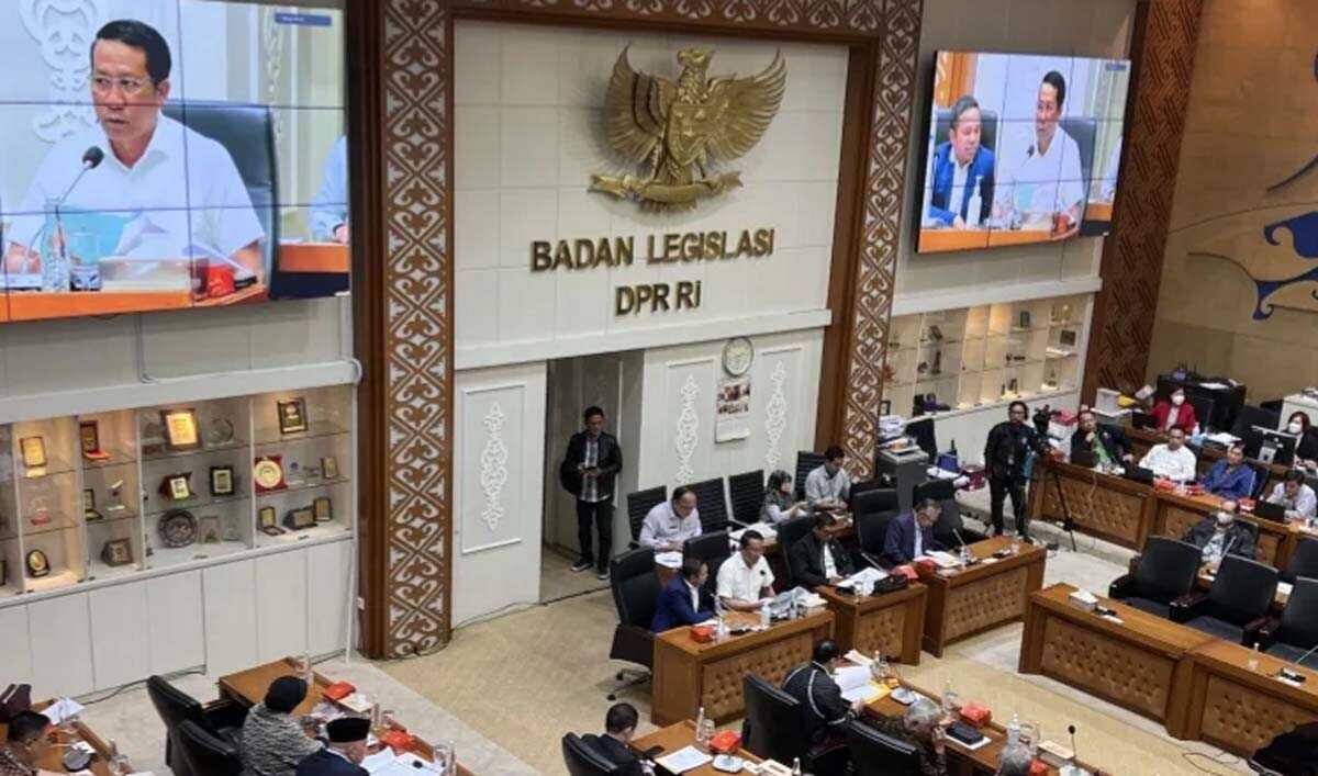 masa jabatan kepala desa Rapat Panja RUU Kades di DPR menyepakati masaa jabatan kades 9 tahun untuk 2 periode. (siberindo.co)