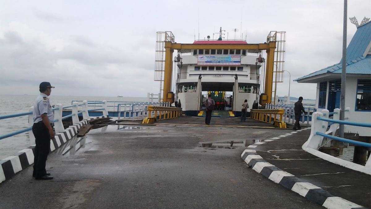 pelabuhan roro parit rempak karimun Pelabuhan roro Parit Rempak (Dokumentasi pribadi)