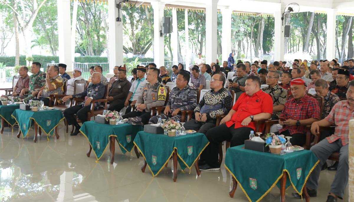 sosialisasi 4 pilar di asahan Acara sosialisasi Empat Pilar yang digelar di pendopo ruimah dinas Bupati Asahan dengan pemateri anggota DPR Fraksi PDI Perjuangan Djarot Saiful Hidayat, Jumat (21/7/2023). (Dok. Diskominfo Asahan)