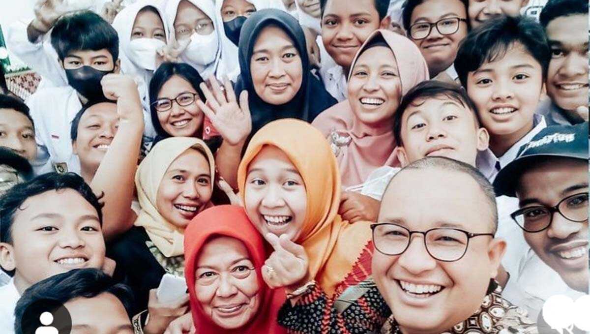 survei utting anies baswedan Bakal calon presiden dari Koalisi Perubahan untuk Persatuan (KPP) Anies Baswedan di tengah sebagian pendukungnya. (Instagram @an8esbaswedan)