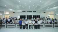 si bela PNS Asahan Badan Kepegawaian dan Pengembangan Sumber Daya Manusia (BkPSDM) Kabupaten Asahan menggelar sosialisasi Sistem Registrasi Tugas Belajar (SiBela) PNS di Aula Melati Kantor Bupati Asahan, Rabu (23/08/2023). Berfoto bersama. (dok Diskominfo Asahan)
