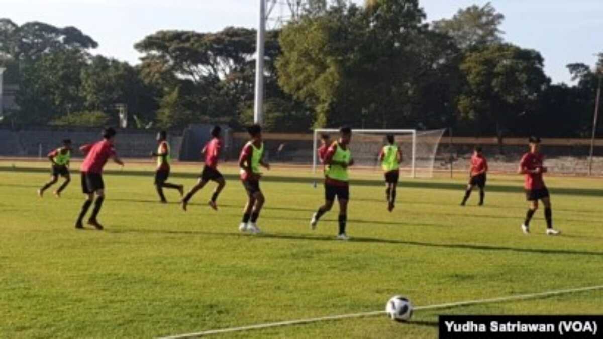 timnas U17 Suasana TC Timnas U17 di Stadion Sriwedari Solo, akhir pekan kemarin. (Foto: VOA/ Yudha Satriawan)