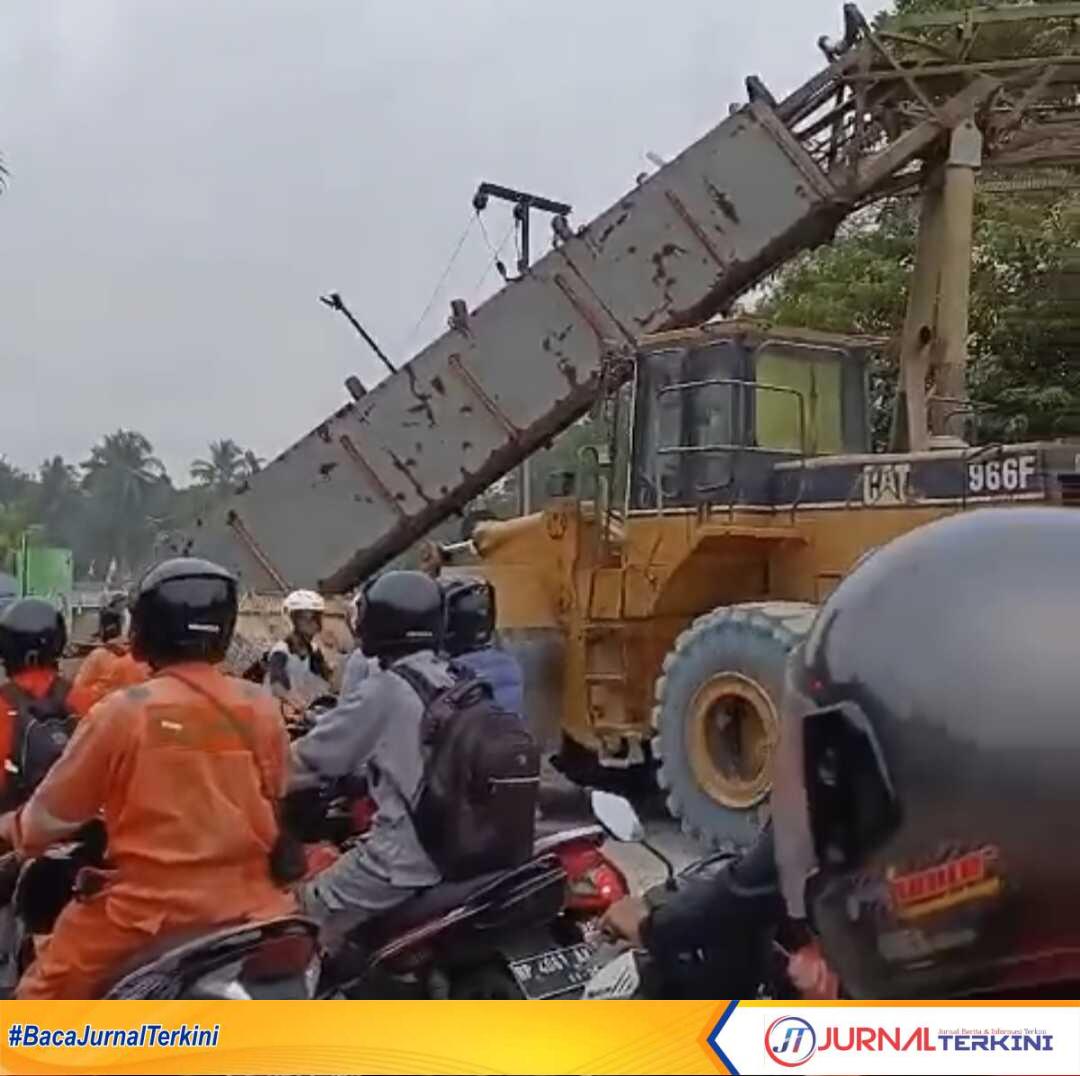 IMG_20230930_110956 Conveyor milik perusahaan tambang granit, PT Pasific Granitama, Desa Pangke, Kecamatan Meral, Kabupaten Karimun ambruk pada Sabtu (30/9/2023). (JurnalTerkini.id/Yogi)