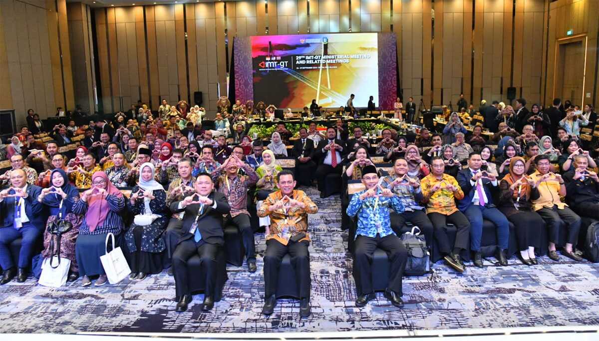IMT-GT Pertemuan Forum Menteri dan Gubernur dari 3 negara yakni Indonesia, Malaysia & Thailand dalam acara The 20th Indonesia, Malaysia, Thailand - Growth Triangle, Chief Ministers and Governors’ Forum Meeting /(The 20th IMT-GT CMGF) di Batam, Rabu (27/9/2023). (Dok Diskominfo Kepri)