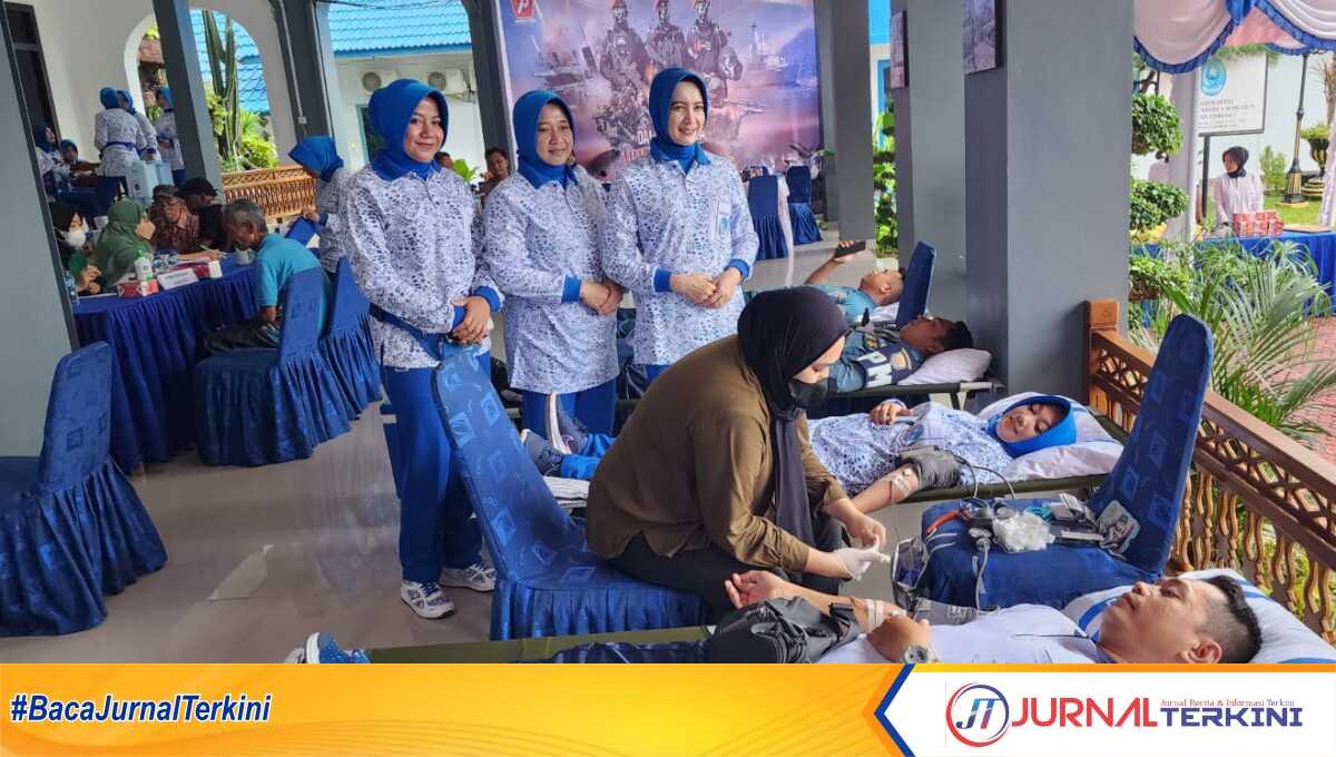 Donor darah menyambut HUT TNI ke-78 yang digelar Lanal Tanjung Balai Karimun, Minggu (24/9/2023). (JurnalTerkini.id/jansen)