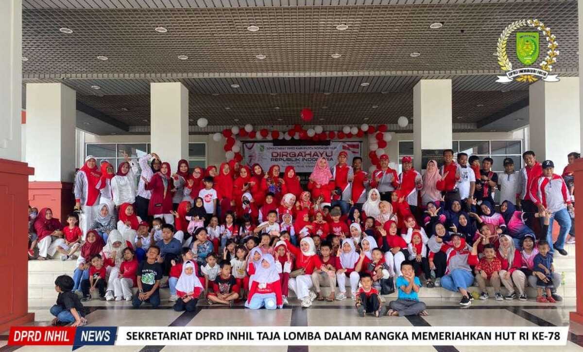 lomba HUT RI DPRD Inhil Para pegawai Sekretariat DPRD Inhil berfoto bersamam usai lomba memeriahkan HUT RI ke-78 di lapangan DPRD Inhil, , 17 Agustus 2023. (Dok. DPRD Inhil)