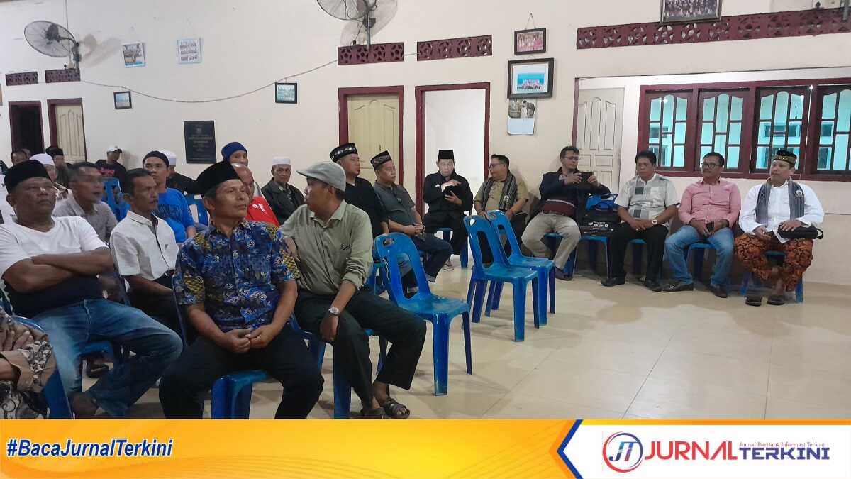 Pengurus sektor, ninik mamak dan pengurus Gempar mengikuti Musdalub DPD PKDP Karimun di Gedung PKSB Karimun, Minggu (3/9/2023) malam. (JurnalTerkini.id/rusdi)