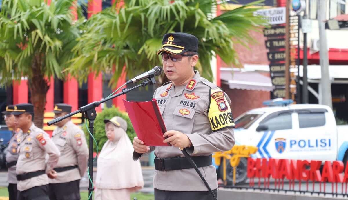 polres karimun upacara haornas Kapolres Karimun AKBP Ryky W Muharram memimpin upacara Hari Olahraga Nasional (Haornas) ke-40 di Mapolres Karimun,Sabtu (9/9/2023). (Dok. Humas Polres Karimun)