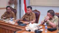 rakor HUT ke-24 Natuna Bupati Natuna Wan Siswandi saat memimpin rapat koordinasi persiapan HUT Ke 24 Kabupaten Natuna, di ruang rapat Kabupaten Natuna, Selasa 05 September 2023. (Dokumentasi pribadi)