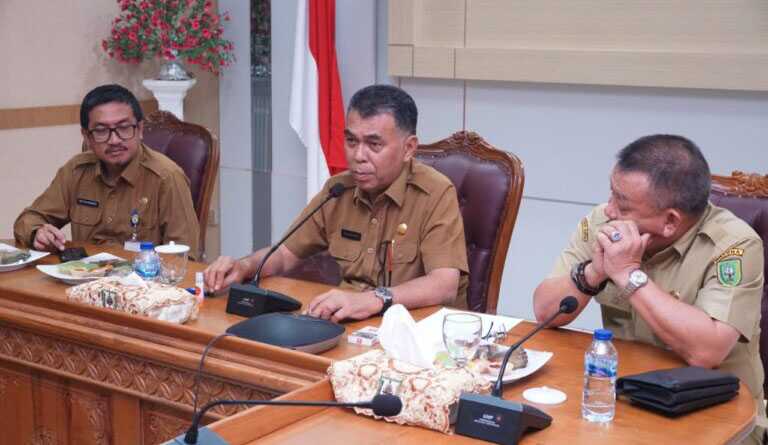 rakor HUT ke-24 Natuna Bupati Natuna Wan Siswandi saat memimpin rapat koordinasi persiapan HUT Ke 24 Kabupaten Natuna, di ruang rapat Kabupaten Natuna, Selasa 05 September 2023. (Dokumentasi pribadi)