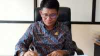 Kepala Dinas Perhubungan Kabupaten Natuna, Allazi saat dijumpai di ruangan kerjanya, Kamis (5/10/2023). (foto : jr ronald)