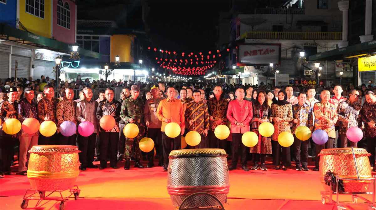Kepri Lantern Dream Parade Pembukaan Kepri Lantern Dream Parade atau Pawai Lampion Kepri 2023 di Gerbang Kota Tua Tanjungpinang, Jumat (29/9/2023) malam. (Dok Diskominfo Kepri)