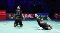 fikri-bagas Fikri/Bagas merayakan kemenangan atas wakil Tiongkok, He Ji Ting/Ren Xiang Yu di semifinal French Open 2023 di Glaz Arena, Rennes, Prancis, Sabtu (28/10/2023) malam. (pbsi.id)