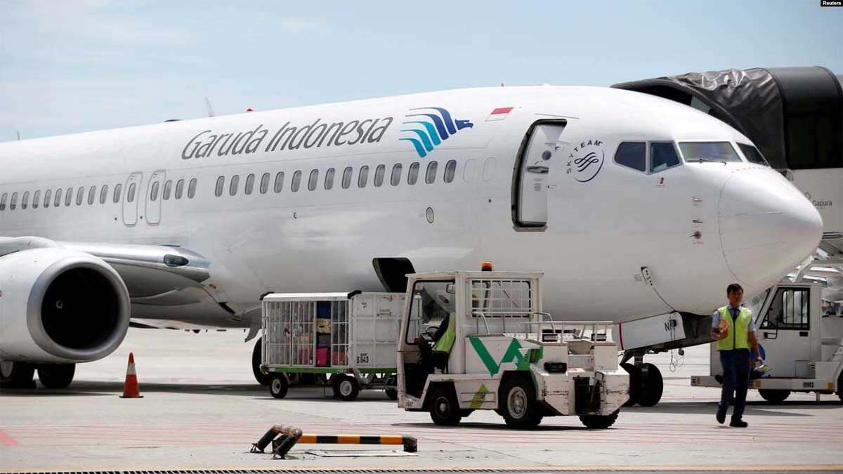 garuda indonesia ILUSTRASI - Pesawat milik maskapai penerbangan Garuda Indonesia di tarmac Terminal 3, Bandara Internasional Soekarno-Hatta, Jakarta, 28 April 2017. (REUTERS/Darren Whiteside)