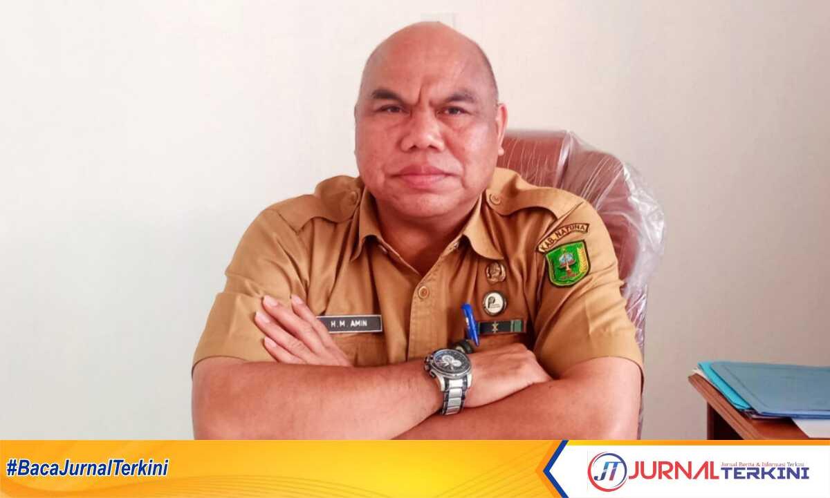 Inspektur Inspektorat Kabupaten Natuna, Robertus Louis Srevenson saat dijumpai diruangan kerjanya, Senin (2/10/2023). (foto: jr ronald)