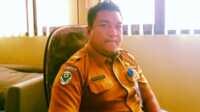 Direktur RSUD Natuna, dr Ari Fajarudin saat dijumpai di ruangan kerjanya, Senin 9 Oktober 2023. (foto : jr ronald)