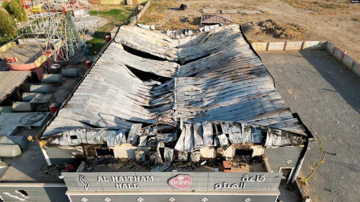 kebakaran fatal gedung pernikahan di irak Foto udara gedung untuk pernikahan yang rusak setelah kebakaran fatal pada acara pesta pernikahan, di distrik Hamdaniya, provinsi Nineveh, Irak.