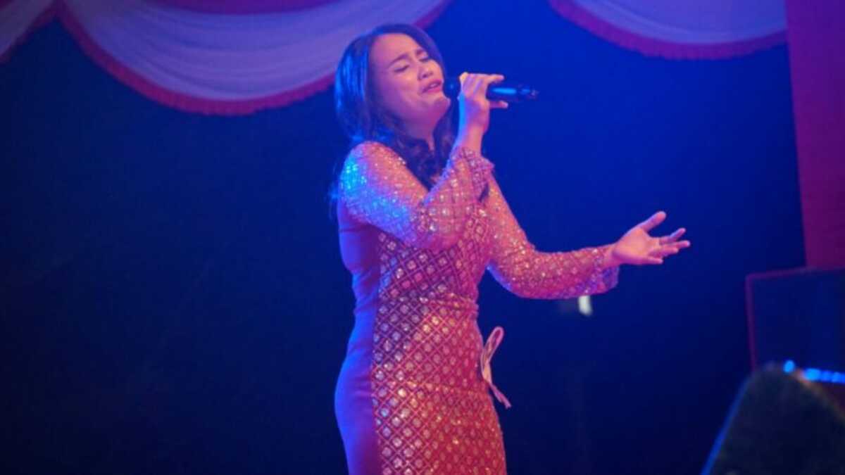 Salah satu peserta festival dangdut. (foto : diskominfona)