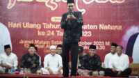 Ustadz Abdul Somad menyampaikan ceramahnya dalam tabligh akbar di Kecamatan Midai, Kabupaten Natuna, Jumat (27/10/2023) malam. (diskominfona)