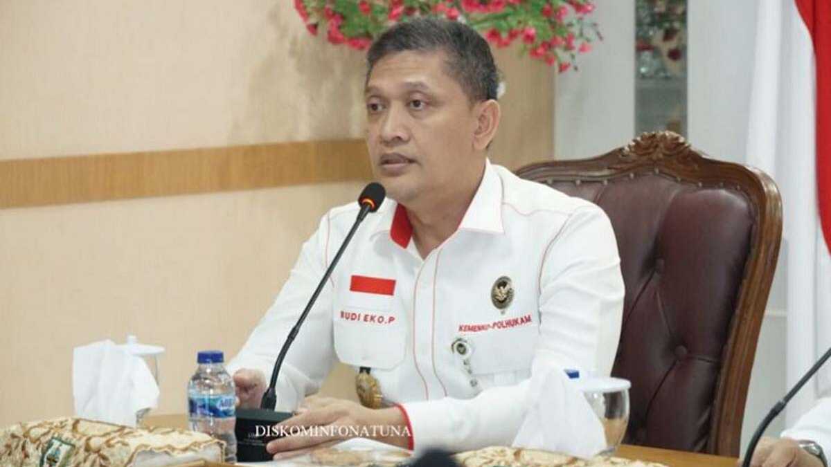 Asdep Bidang Koordinasi Komunikasi, Informasi, Dan Aparatur Kemenko Polhukam, Marsekal Pertama TNI Budi Eko Pratomo. (foto : diskominfona)
