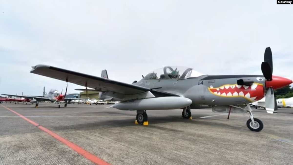 kecelakaan pesawat tni au ILUSTRASI - Pesawat EMB 314 Super Tucano: Pesawat Tempur Taktis Andalan TNI AU. (IG/militer.udara). Dua pesawat EMB 314 Super Tucano milik TNI AU dilaporkan jatuh di Pasuruan Jatim, Kamis (16/11/2023)
