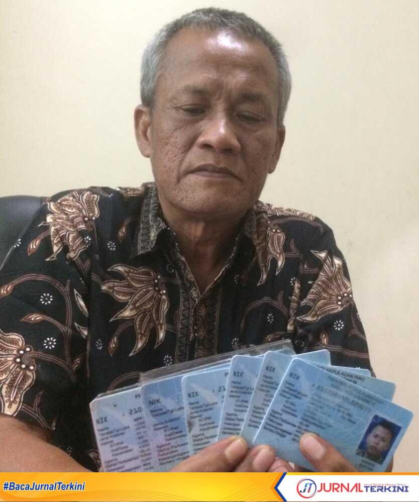 ktp-el-1 Kepala Bidang Pengelolaan Infomasi, Administrasi dan Kependudukan Disdukcapil Karimun Iwan Susila (jurnalterkini.id/jansen)