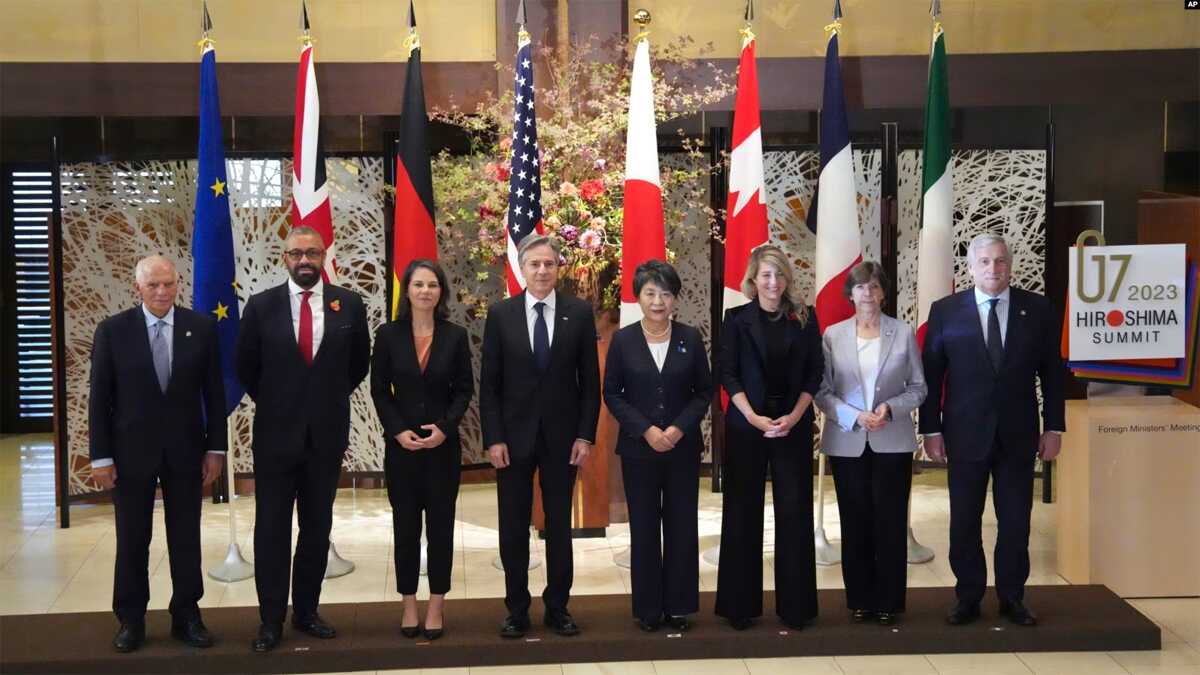 Para Menlu G7, dari kiri: Josep Borrell (UE), James Cleverly (Inggris), Annalena Baerbock (Jerman), Antony Blinken (AS), Yoko Kamikawa (Jepang), Melanie Joly (KAnada), Catherine Colonna (Perancis) dan Antonio Tajani (Italia) di Tokyo, 8 November 2023.(AP/Eugene Hoshiko, Pool)