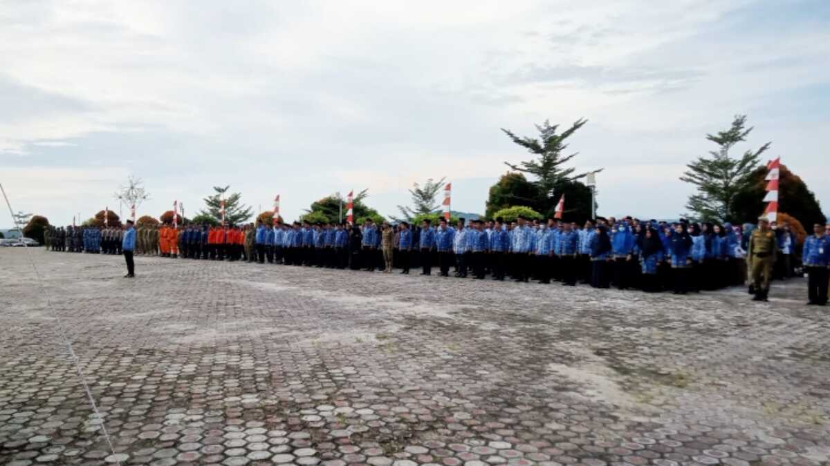 Para peserta Upacara Hari Pahlawan ke-78. (foto : hms)