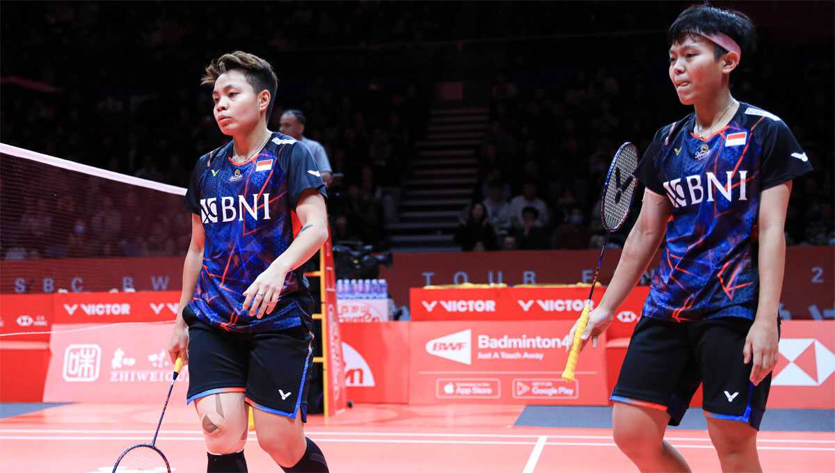 apri-fadia kandas di world tour finals Ganda putri Apri/Fadia usai kalah dari pasangan Tiongkok, Liu Sheng Su/Tan Ning di perempatfinal BWF World Tour Finals 2023 di Hangzhou, Tiongkok, Kamis (14/12/2023). (pbsi.id)