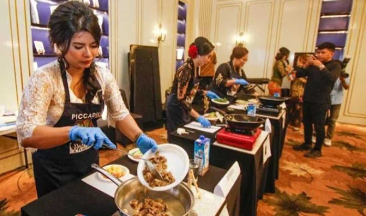 lomba masak laskar prabowo Laskar Prabowo 08 DKI Jakarta menggelar lomba masa memperingati Hari Ibu di Kemang, Jakarta Selatan, Rabu (20/12/2023). (siberindo.co)