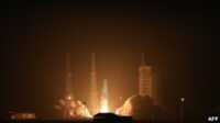 Iran luncurkan satelit Roket pembawa satelit, Simorgh (Phoenix), milik Iran diluncurkan dari lokasi yang dirahasiakan pada 28 Januari 2024. (Foto: Iranian defense Ministry/AFP)