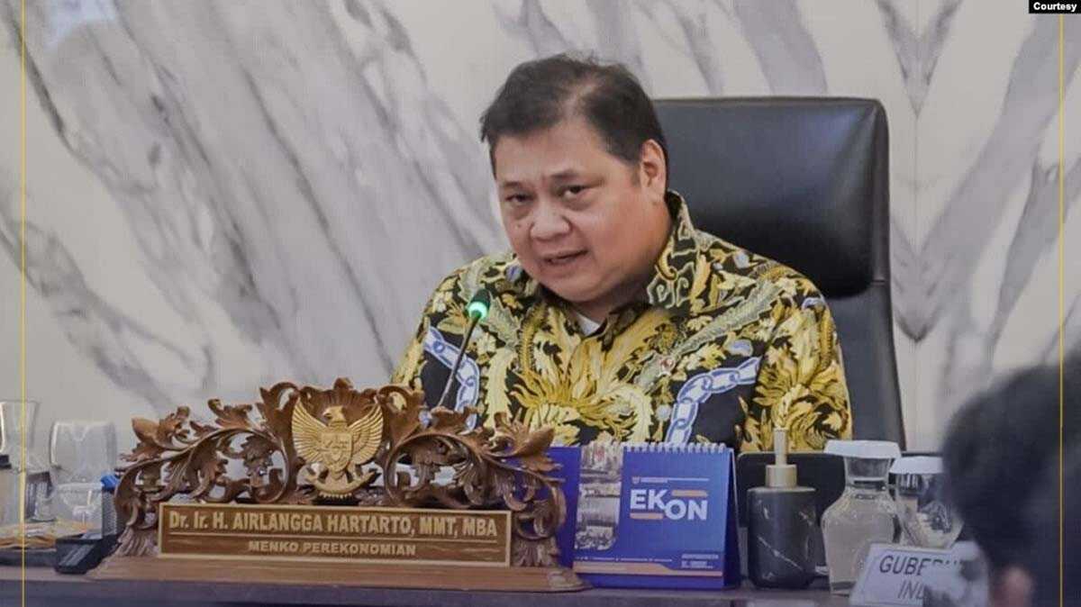 Menteri Koordinator Bidang Perekonomian Airlangga Hartarto dalam High Level Meeting Tim Pengendalian Inflasi Pusat (HLM TPIP) 2024, di Kantor Kemenko Perekonomian, Jakarta, Senin (29/01). (ekon.go.id)