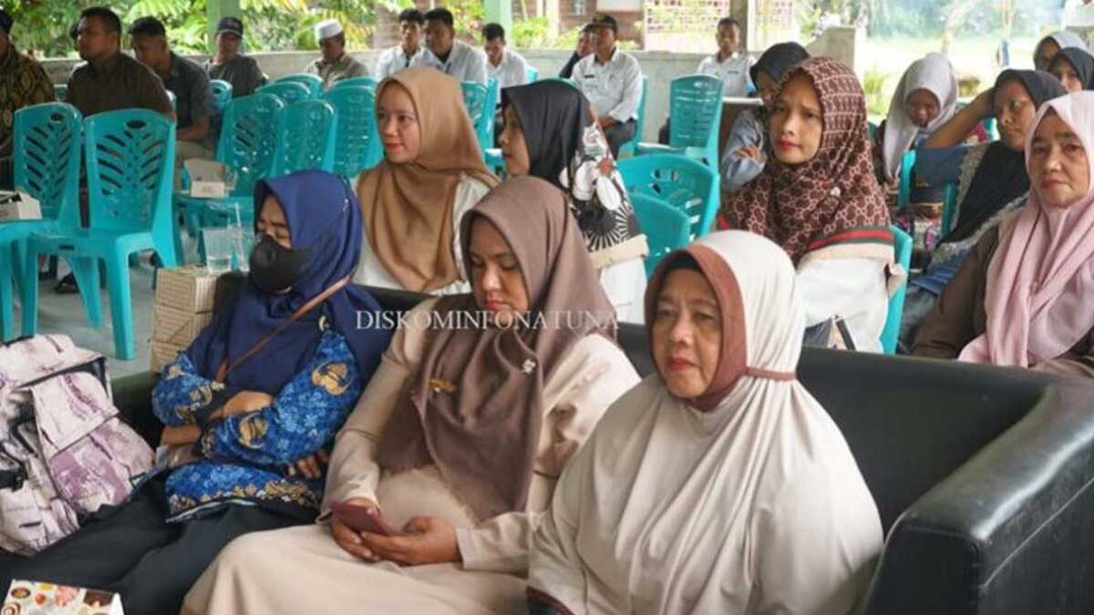 Masyarakat yang hadir pada cara Musrenbangdes. (foto : kominfona)