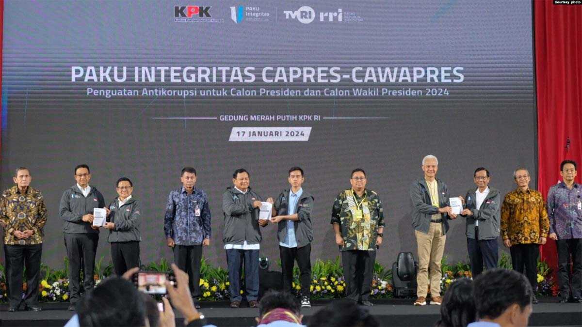 paku integritas capres cawapres Tiga pasangan capres/cawapres ikut berdialog dalam "Penguatan Anti Korupsi Bagi Penyelenggara Negara Berintegritas" (Paku Integritas) di KPK, Jakarta, Rabu malam (17/1). (foto: courtesy)