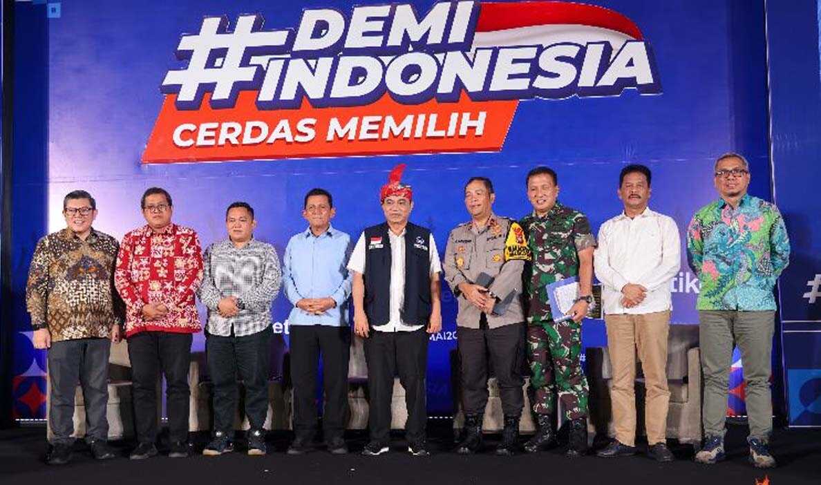 talkshow demi indonesia cerdas memilih Menkominfo menghadiri kegiatan Talkshow Demi Indonesia Cerdas Memilih yang dilaksanakan di Grandlotus Aston Hotel & Residences Kota Batam, Jumat (12/1/2024. (Dok Diskominfo Kepri)