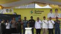 peresmian karimun power plant Foto bersama di sela peresmian atau groundbreaking ceremony pembangunan PLTS milik PT Karimun Power Plant di Parit Rempak, Kecamatan Meral, Kabupaten Karimun, Kepulauan Riau, Rabu (7/2/2024). (jurnalterkini.id/edy)