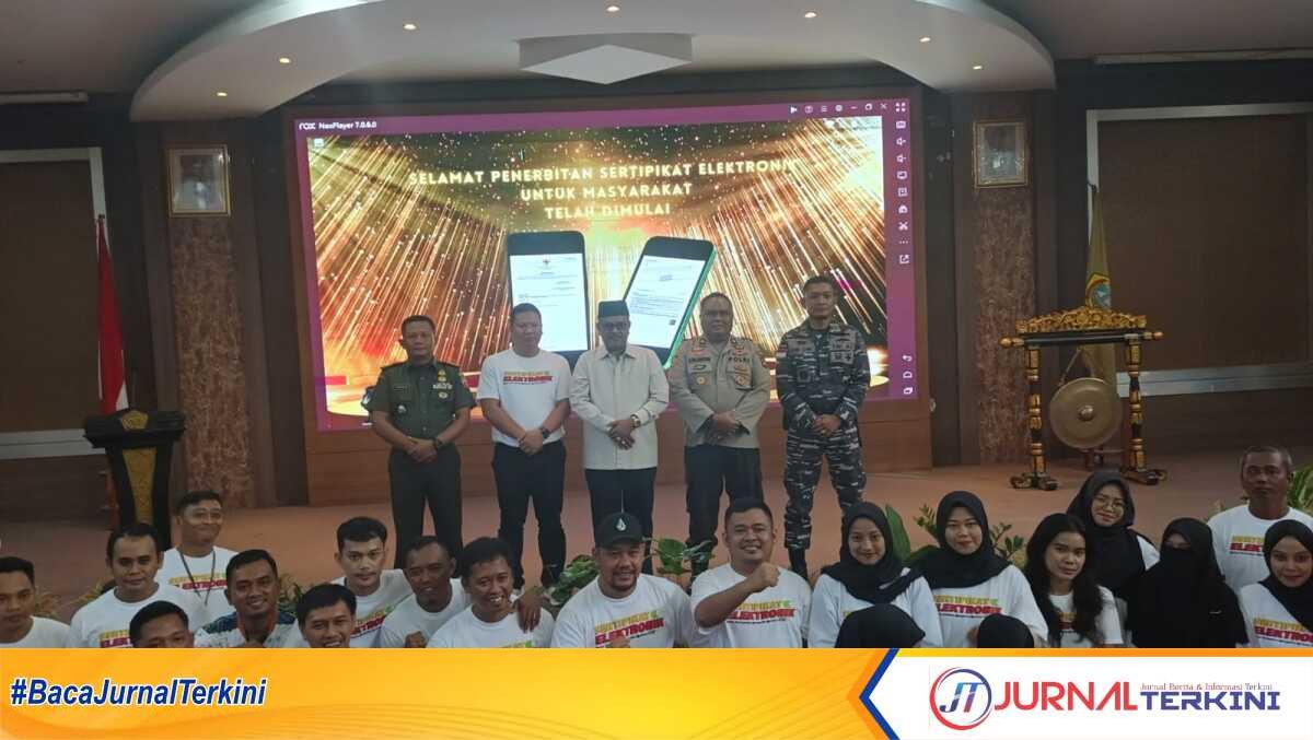 Acara sosialisasi dan launching sertifikat tanah elektronik oleh Kantor Pertanahan Karimun di Gedung Nilam Sari Kantor Bupati Karimun, Jumat (17/4/2024). (jurnalterkini.id/edy kencana)