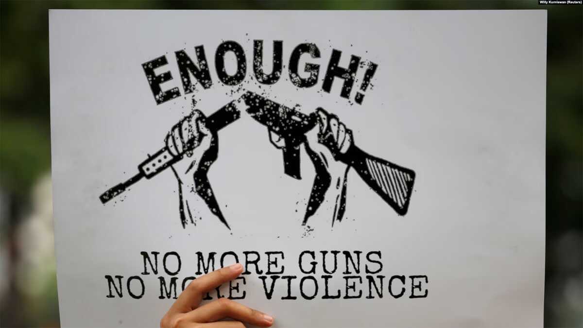 unjuk rasa mahasiswa soal penegakan ham Seorang mahasiswa saat melakukan aksi unjuk rasa pelanggaran HAM, korupsi dan tindakan sosial dan lingkungan, Jakarta, 28 Oktober 2019. (Foto: REUTERS/Willy Kurniawan)