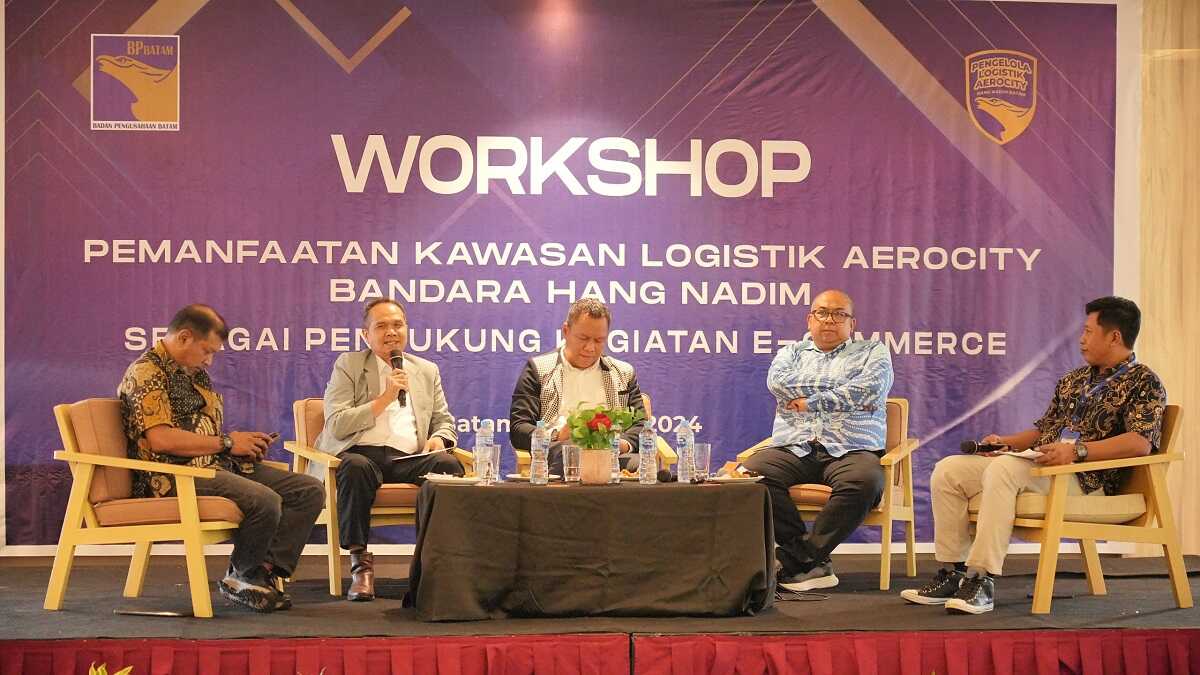 workshop e-commerce BP Batam Unit Usaha Pengelola Logistik Aerocity (PLA) BP Batam menggelar workshop bertajuk Pemanfaatan Kawasan Logistik Aerocity Bandara Hang Nadim sebagai Pendukung Kegiatan E-Commerce pada Jumat (3/5/2024) di Harris Resort Barelang. (foto: Humas BP Batam)