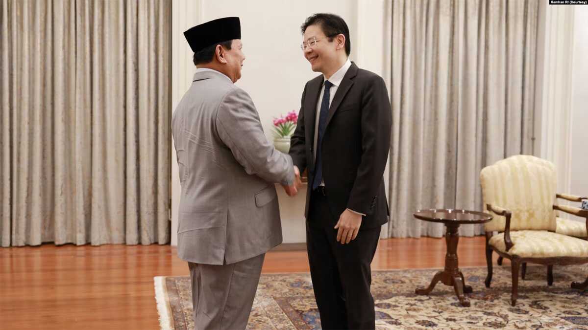Prabowo dan PM Singapura Menteri Pertahanan Prabowo saat bertemu Perdana Menteri Singapura Lawrence Wong di Istana, Singapura, Sabtu (1/6). (Foto: Courtesy/Kemhan RI)