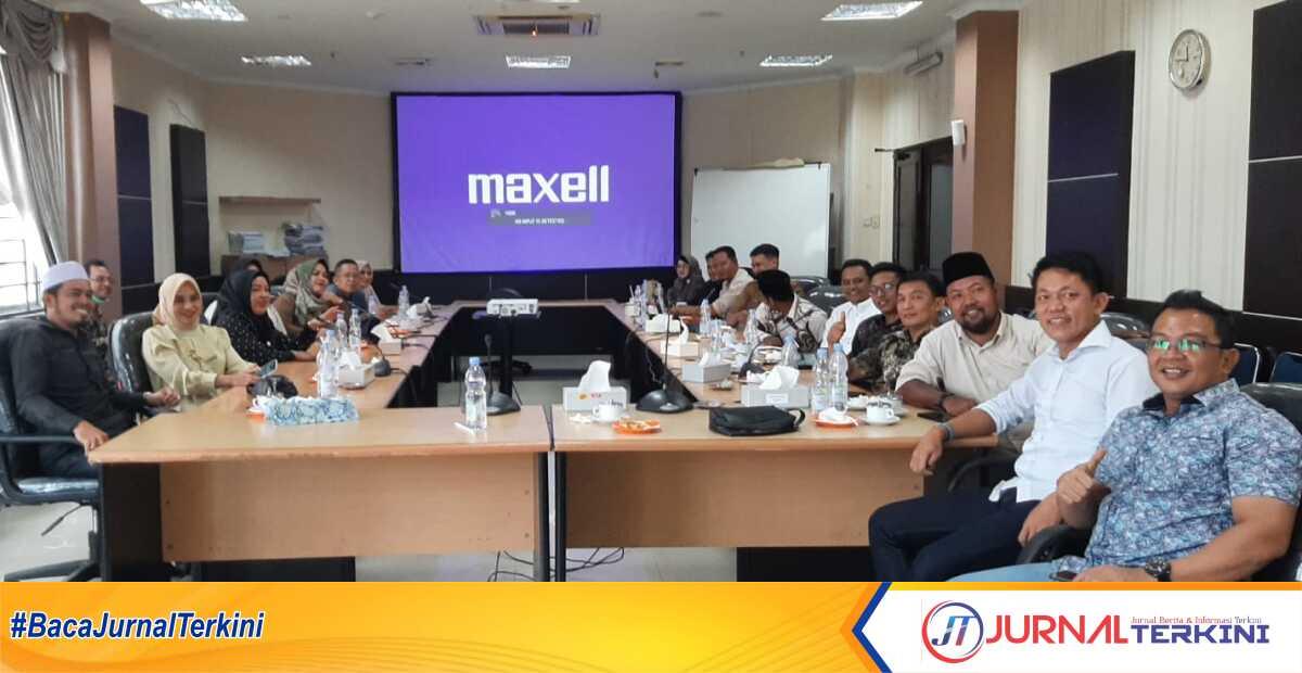 caleg terpilih inhil bimtek lhkpn Anggota DPRD Kabupaten Inhil terpilih mengikuti sosialisasi pencegahan gratifikasi dan bimbingan teknis E-Filling Laporan harta Kekayaan Penyelenggara Negara (LHKPN) di Gedung DPRD Inhil, Selasa (4/6/2024). (jurnalterkini.id/abdullah)