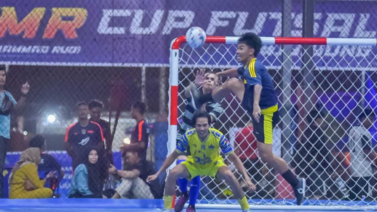 Pertandingan futsal dalam turnamen HMR Cup Campionship 2024 di Planet Futsal Wong Solo, Kota Tanjungpinang, pada Sabtu (22/6/2024). (dokumentasi pribadi)